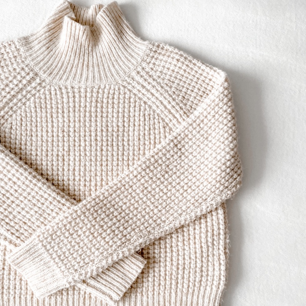 *SOLD* NWOT Wilfred Turtleneck Knit Sweater - Picture 8 of 15